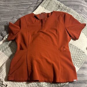 Women's Figs scrub top